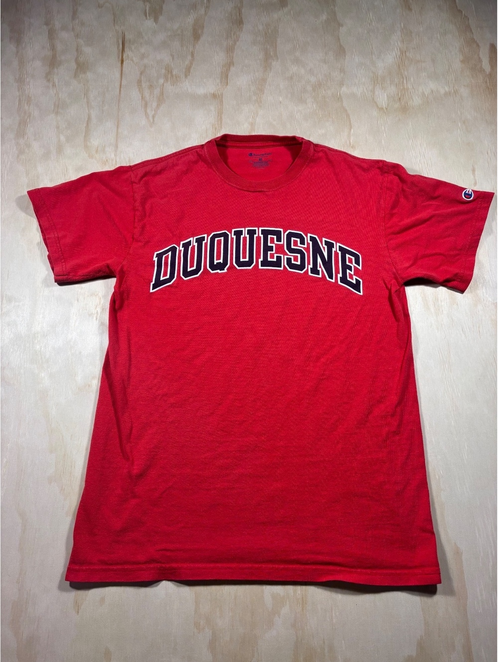 DUQUESNE University DUKES Champion T-Shirt. College Football, Basketball Sz M